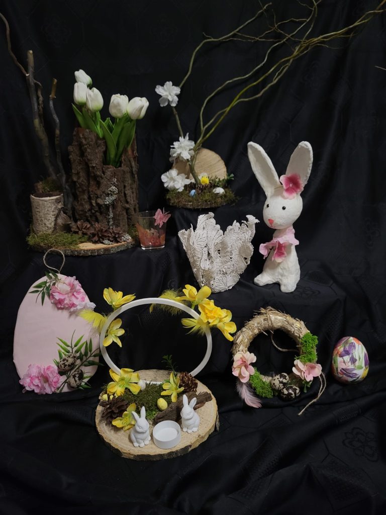 Twórczość plastyczna naszych uczniów i zaproszenie na kiermasz!